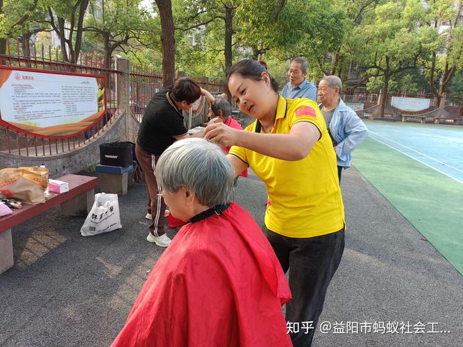 捐献头发意义非凡，能给因病脱发群体带来慰藉与期待