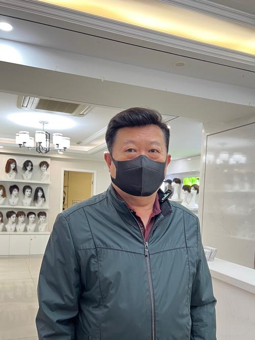 爱心假发：凝聚善意与关怀，助力脱发者重拾自信与风采