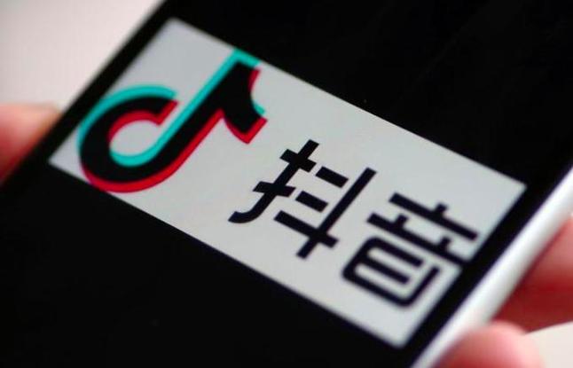 抖音1元10000赞活人服务引热议，平台治理与用户权益成焦点